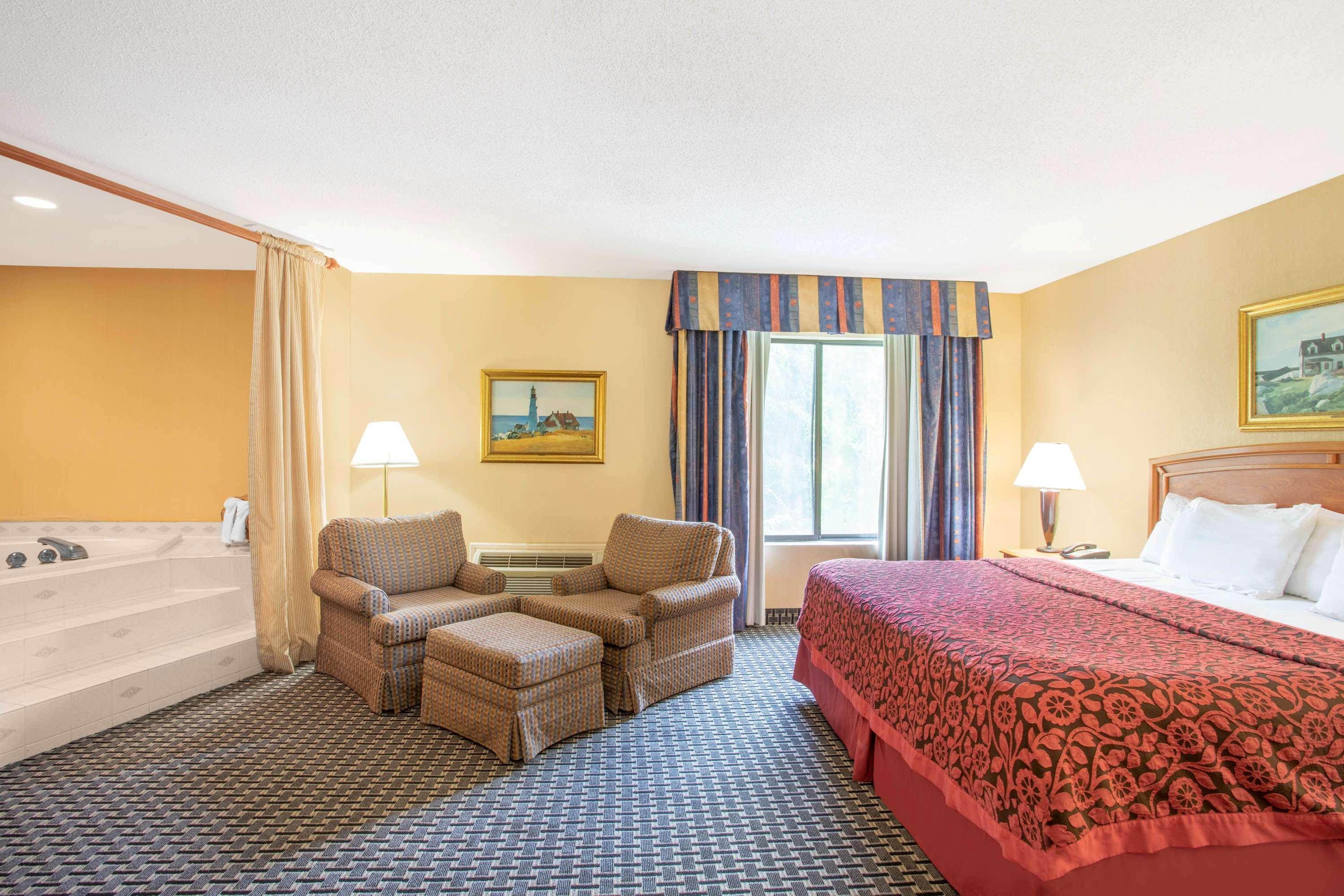 Spark By Hilton Mystic Groton Exterior photo